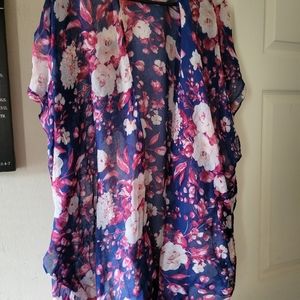 Cardigan. Flowered. XL.